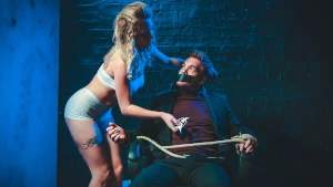 Flixxx / Digitalplayground - Giselle Palmer Girls with Guns Scene 1 / 24.1.2018