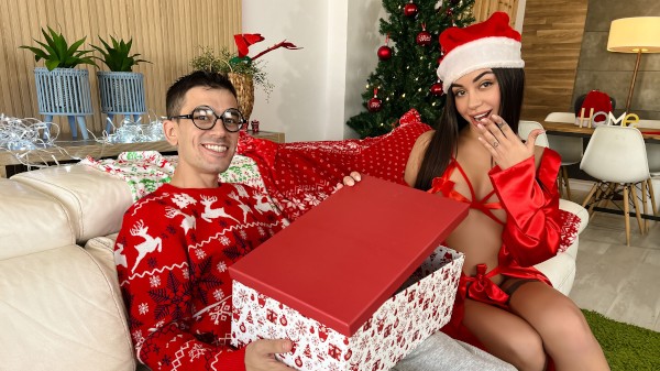 Lil Humpers / Realitykings - Martina Smeraldi, Jordi El Nino Polla A Christmas Surprise From My Boyfriend's Roommate / 24.12.2024