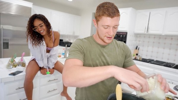 RK Prime / Realitykings - Diamond Banks, Scarlit Scandal, Gizelle Blanco, Mila Monet, Roxie Sinner, Damon Dice, Oliver Flynn, Air Thugger Project DTF - Season 2: Bonus / 6.4.2022