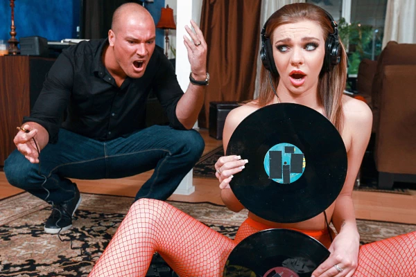 Teens Love Huge Cocks / Realitykings - Tiffany Watson Vinyl Vixen / 10.1.2019